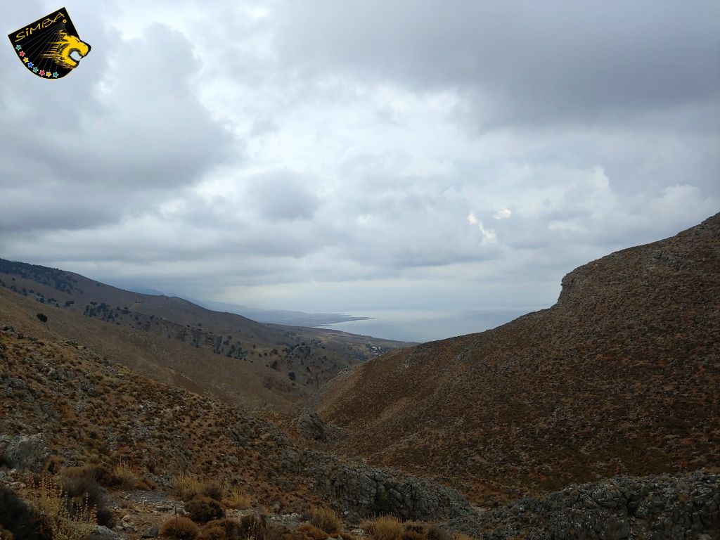 Hier beginnt die Anopoli Gorge.